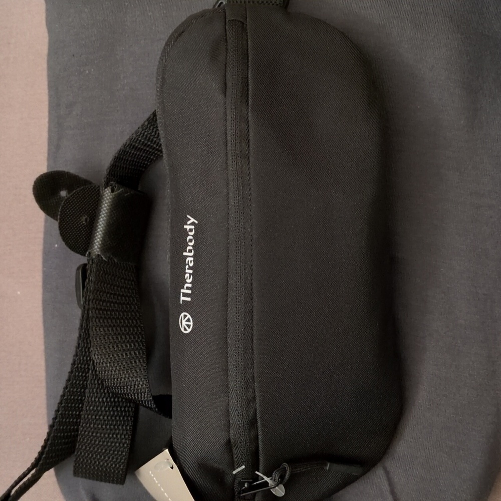 Therabody Bag with TherafaceToiletry Set